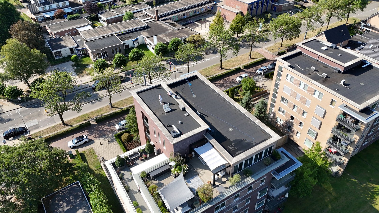 Het bestaande SBS-bitumen dak van VvE Hengelo vooraf
